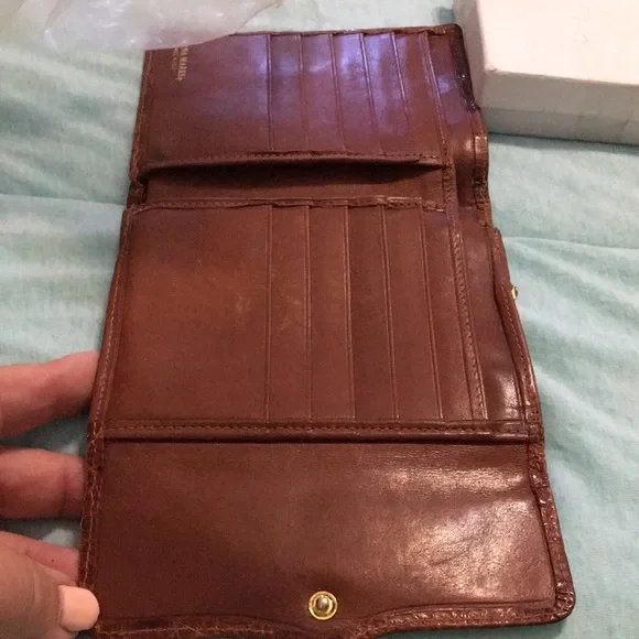 Lana Marks alligator wallet - Picture 6 of 8